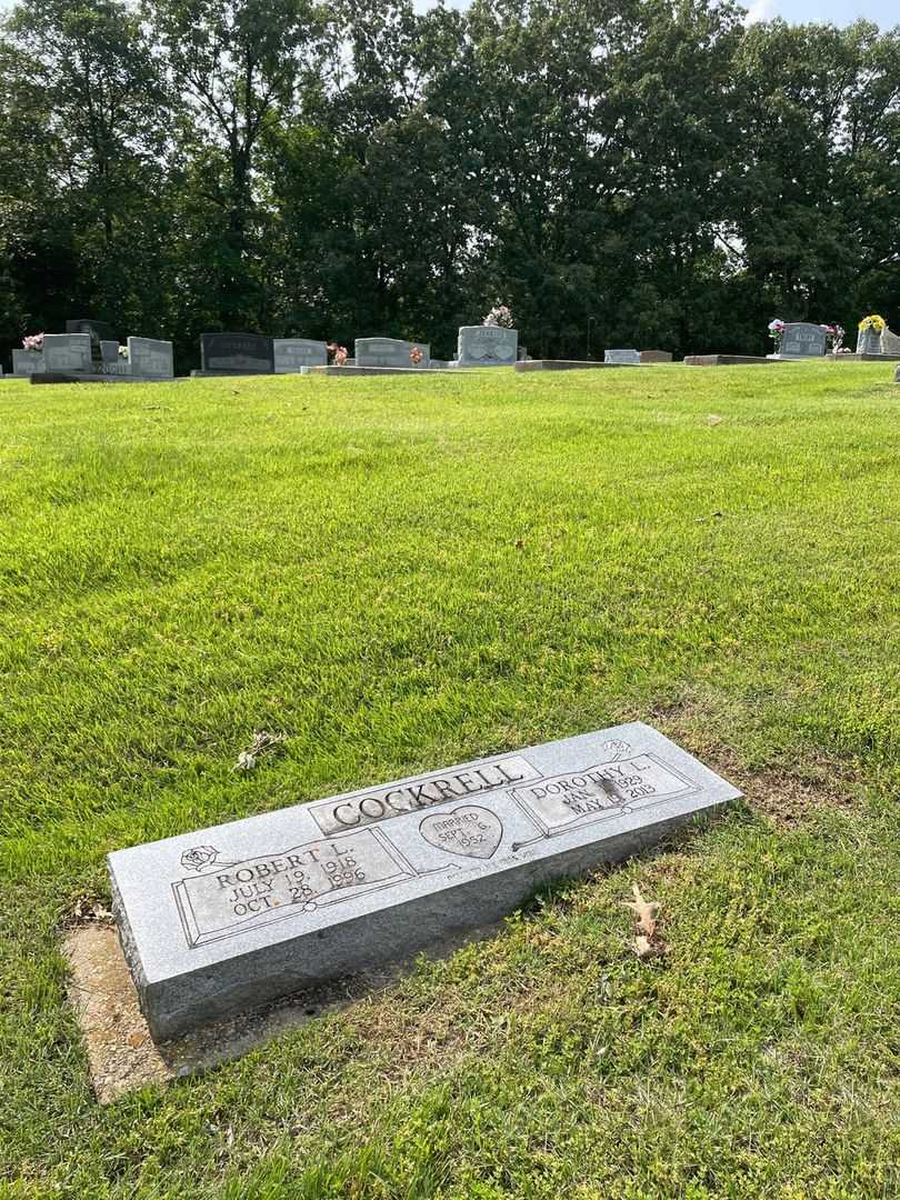 Robert L. Cockrell's grave. Photo 2