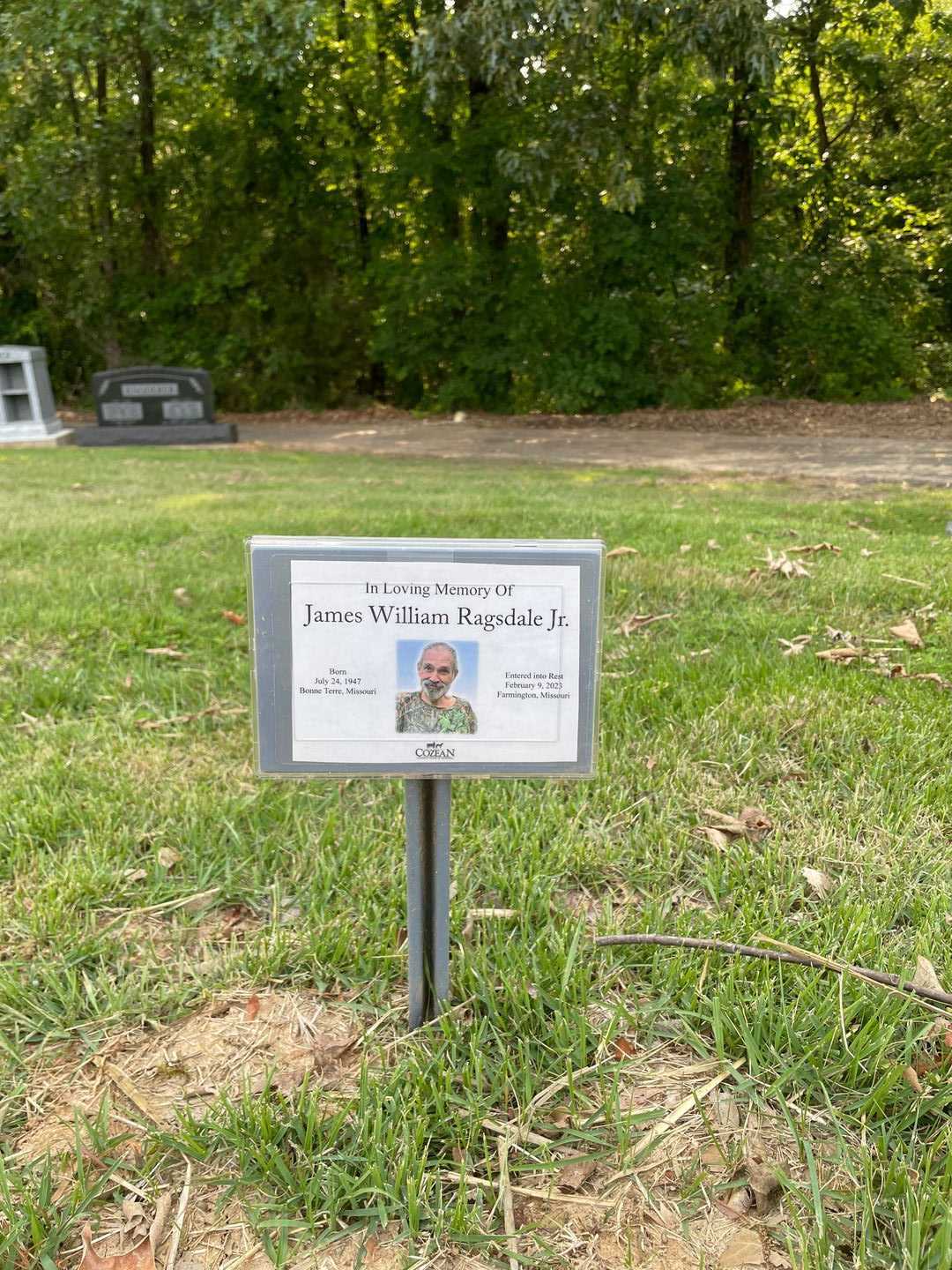 James William Ragsdale Junior's grave