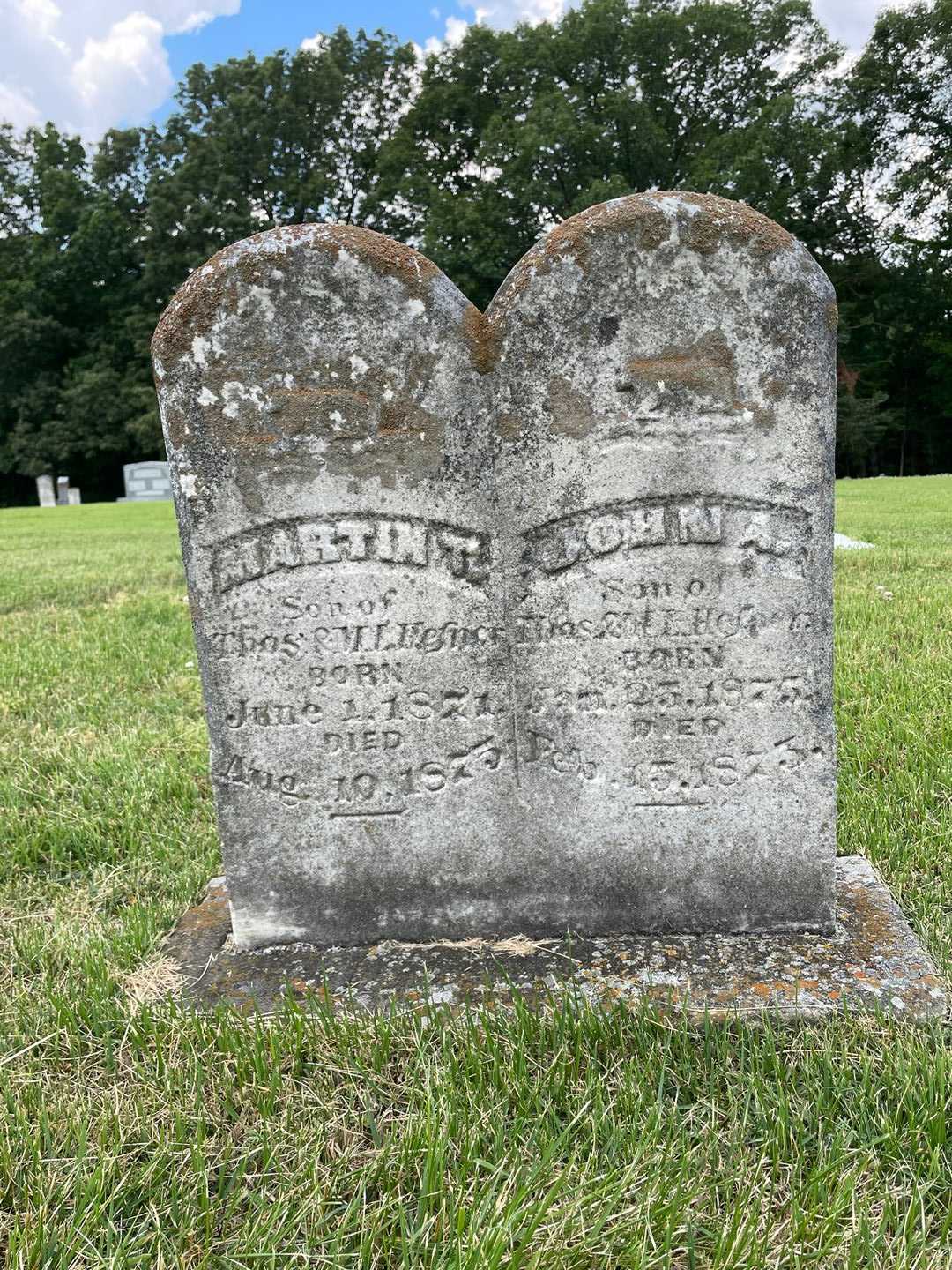 Martin T. Hefner's grave. Photo 1