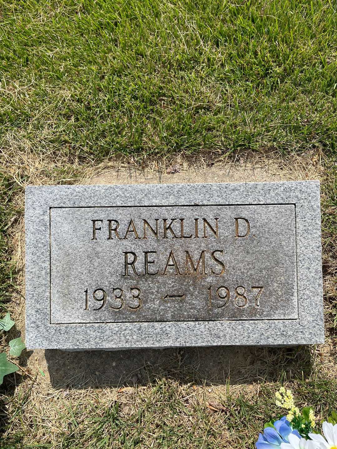 Franklin D. Reams's grave. Photo 1