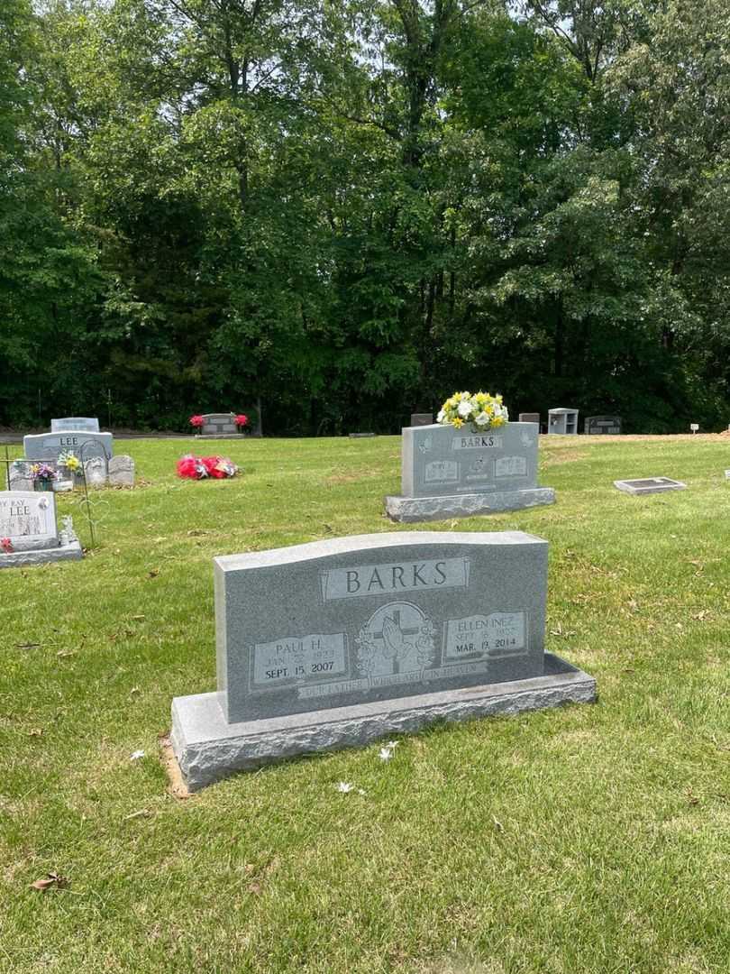 Ellen Inez Barks's grave. Photo 4