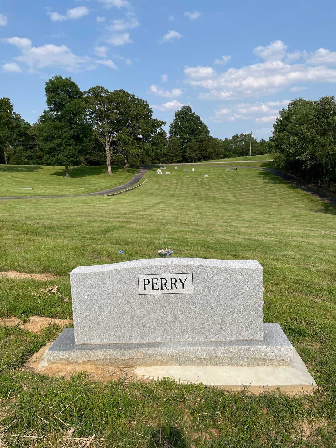 Rozella "Kinder" Perry's grave. Photo 2