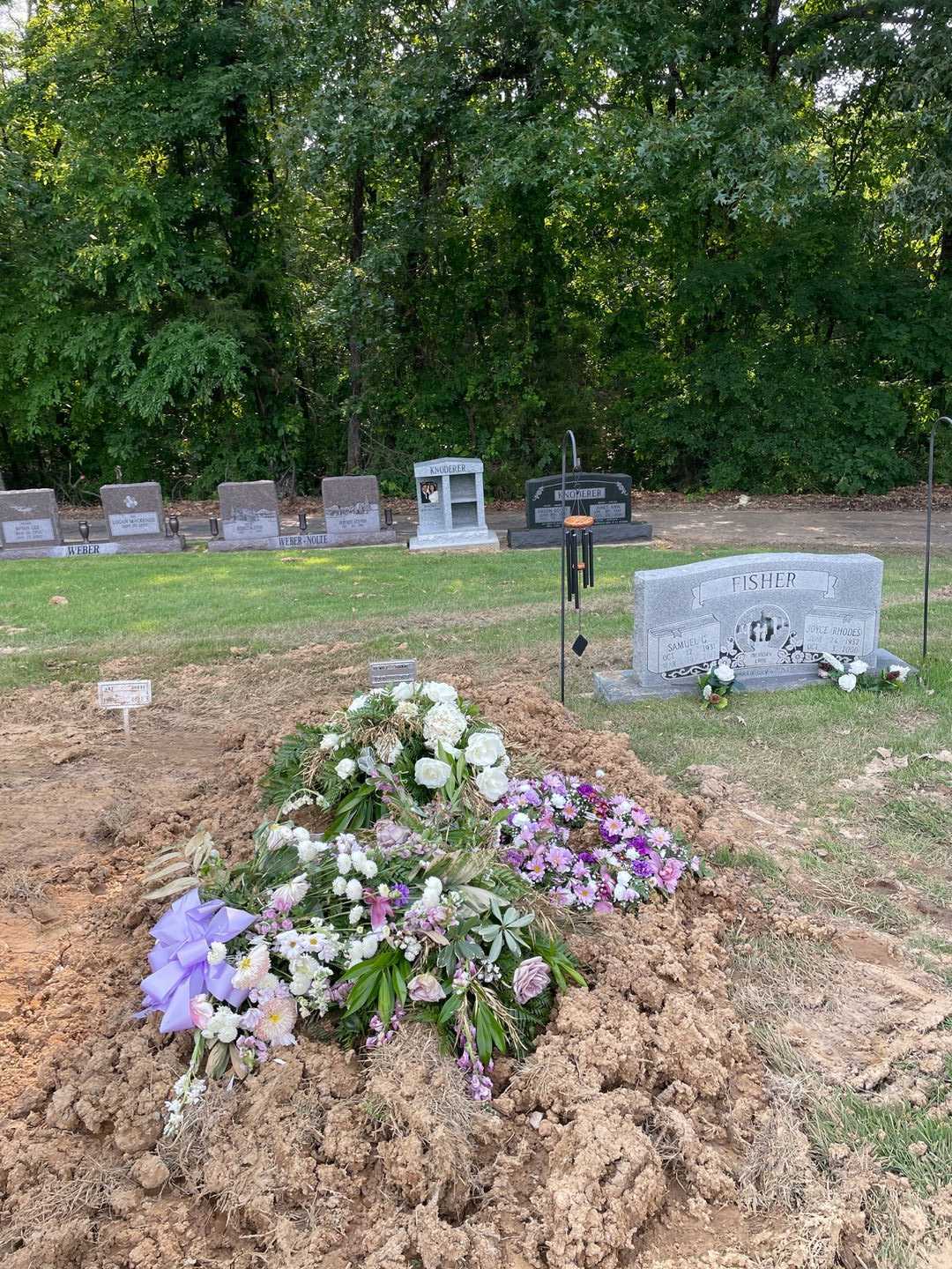 Denise O'Hare's grave. Photo 3