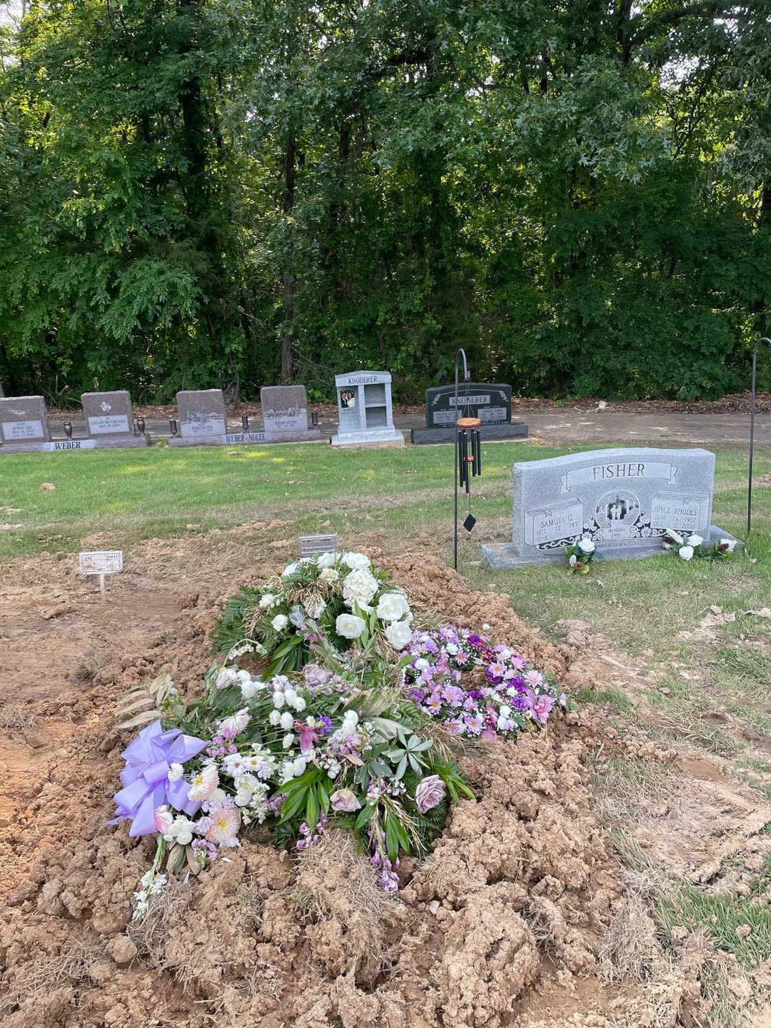 Denise O'Hare's grave. Photo 2