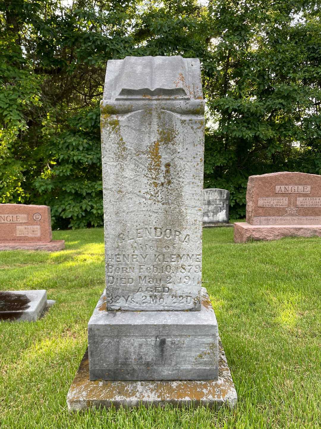 Glendora Klemme's grave. Photo 1