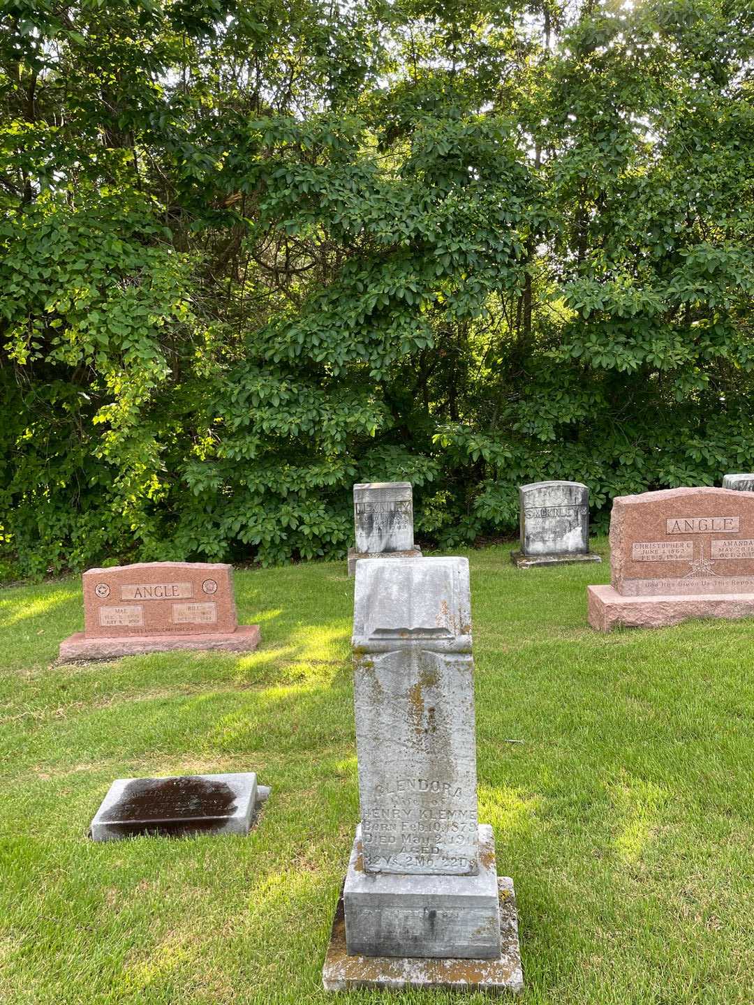 Glendora Klemme's grave. Photo 2