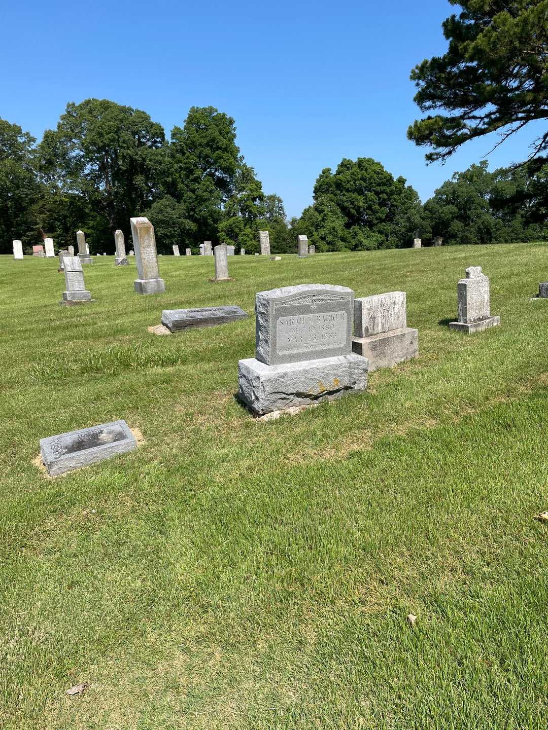 Hardin Barker's grave. Photo 2