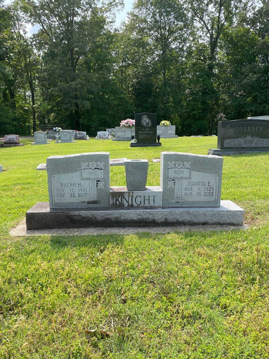 Juanita E. Knight's grave. Photo 1