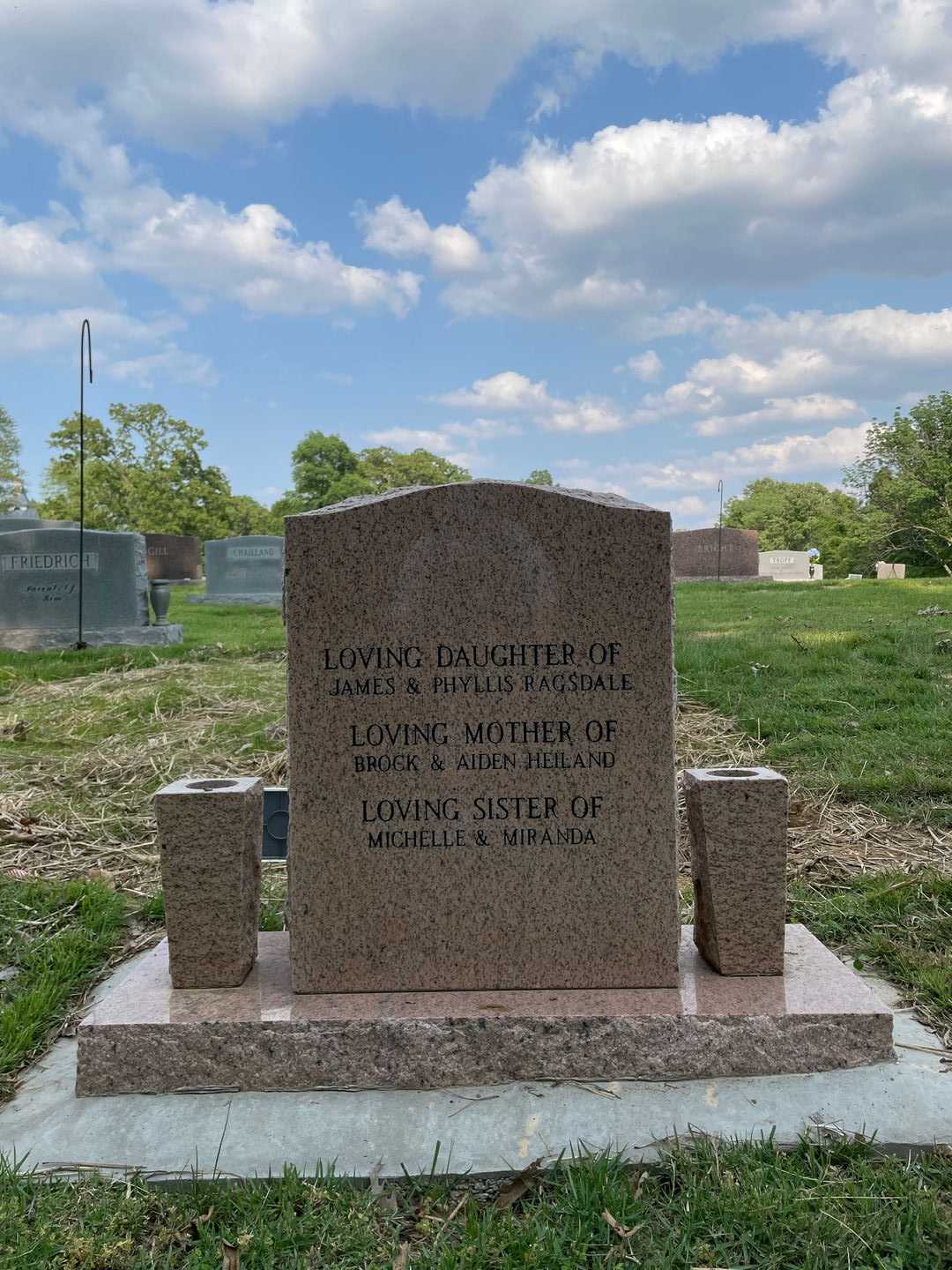 Amanda Lynn "Mandi" Ragsdale Heiland's grave. Photo 2