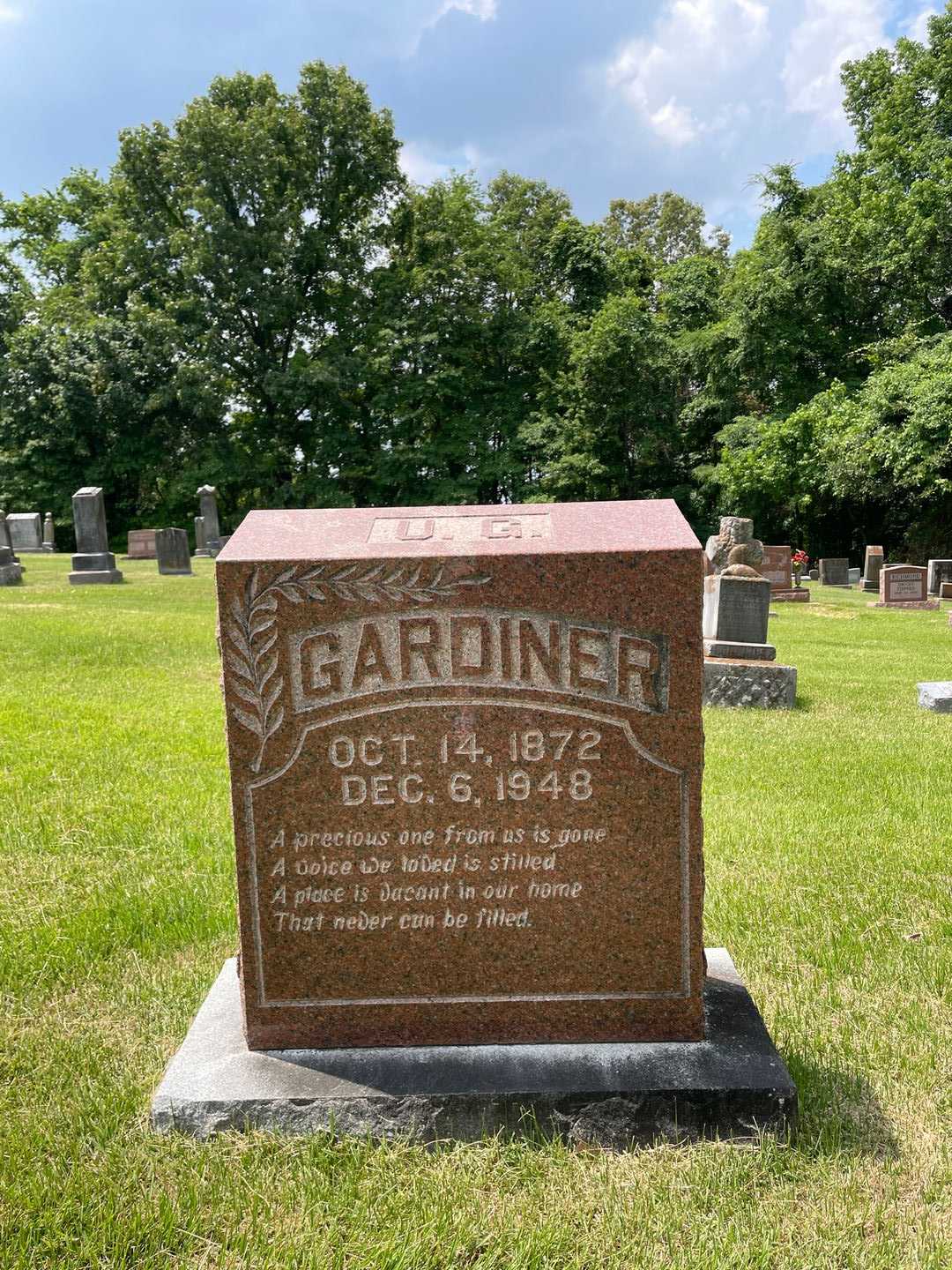 U. G. Gardiner's grave. Photo 1