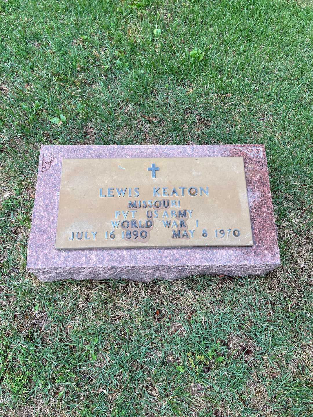 Lewis Keaton's grave. Photo 1