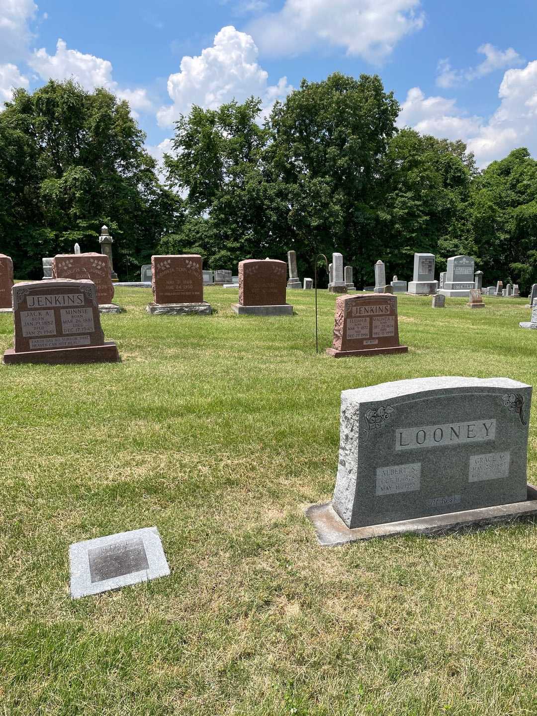 Betty L. McClendon's grave. Photo 2