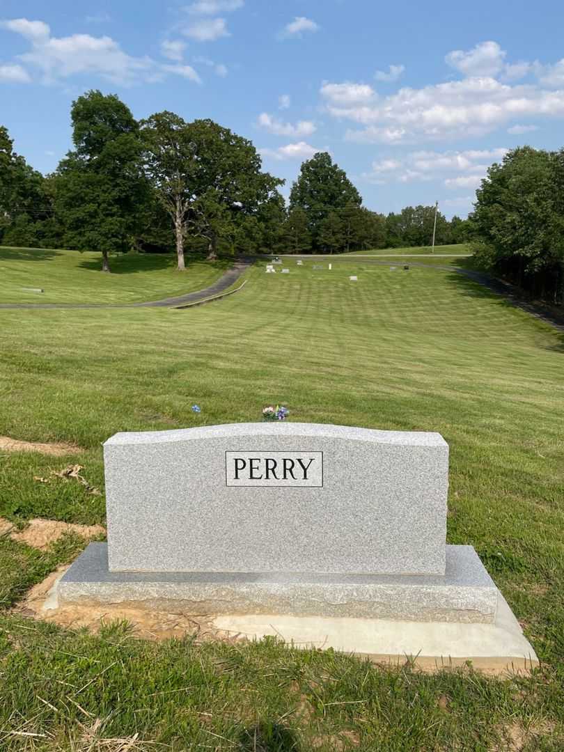 Michael Murdock Perry's grave. Photo 3