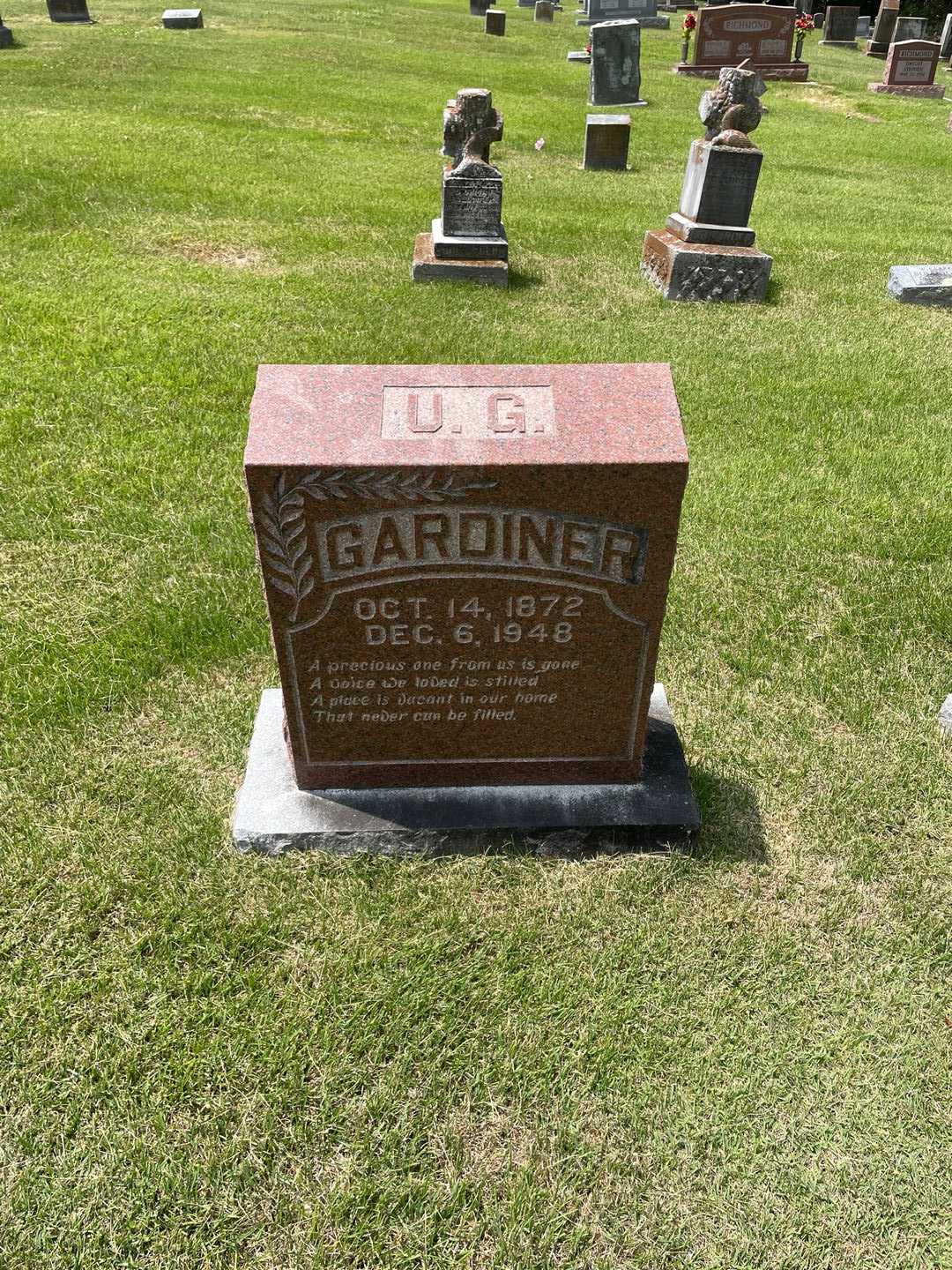 U. G. Gardiner's grave. Photo 2