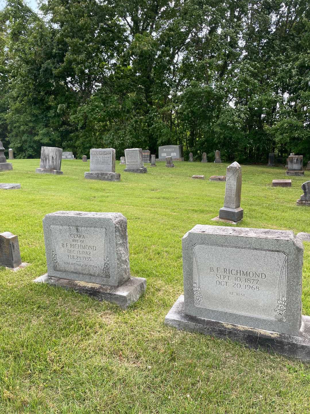 B. F. RIchmond's grave. Photo 2