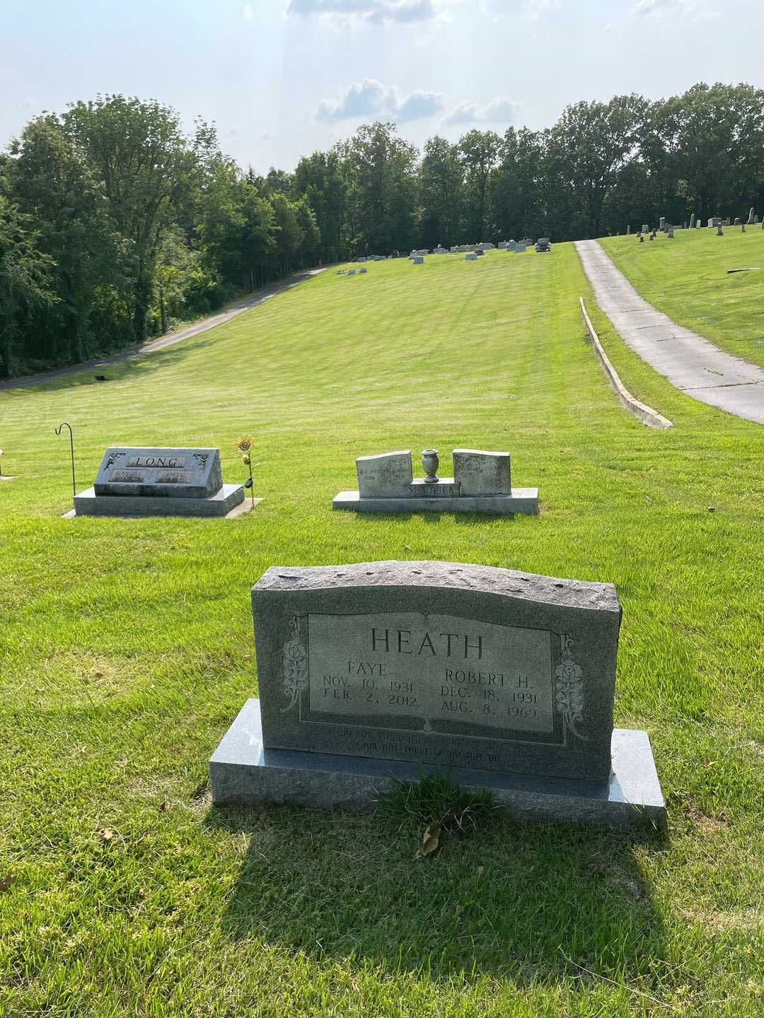 Faye Heath's grave. Photo 3