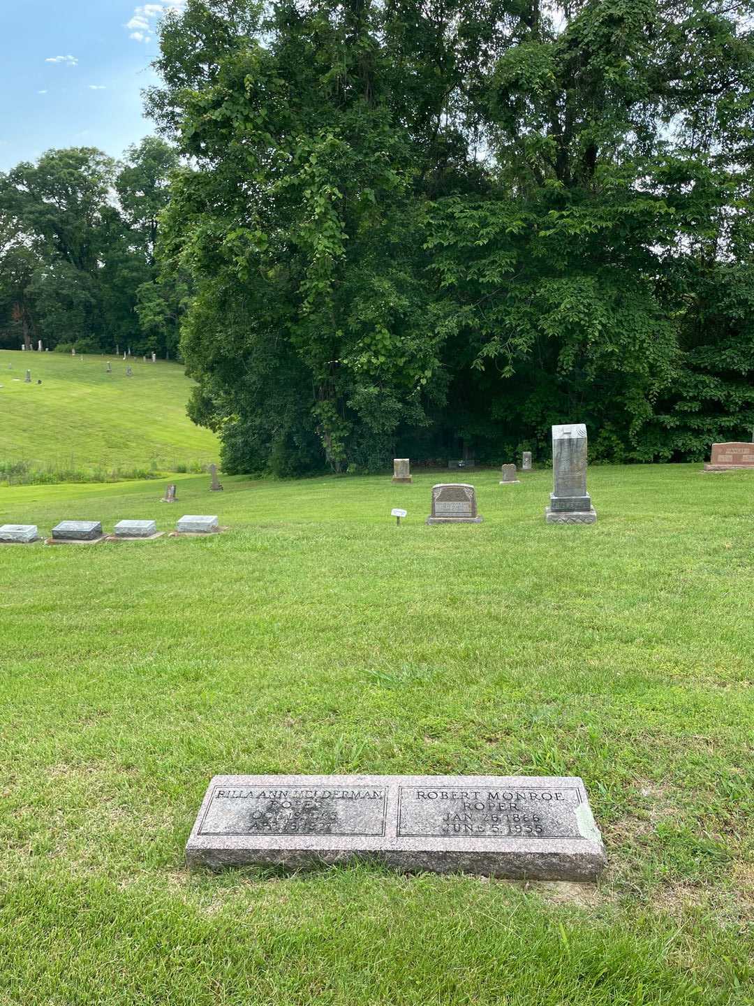 Rilla Ann Helderman Roper's grave. Photo 2