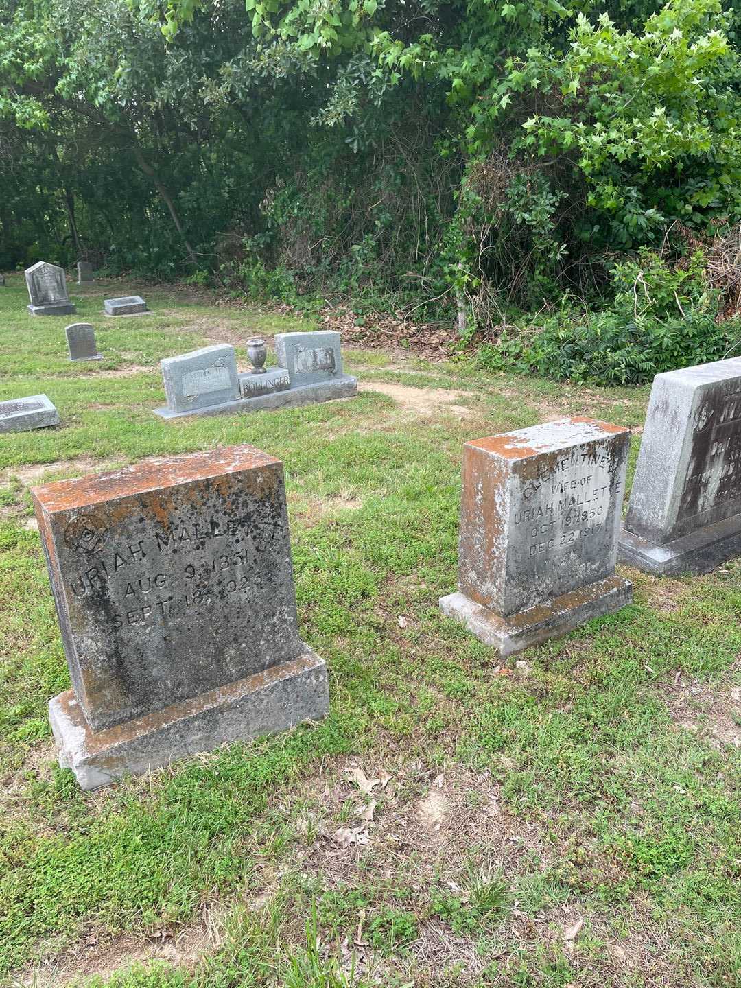 Uriah Mallette's grave. Photo 2