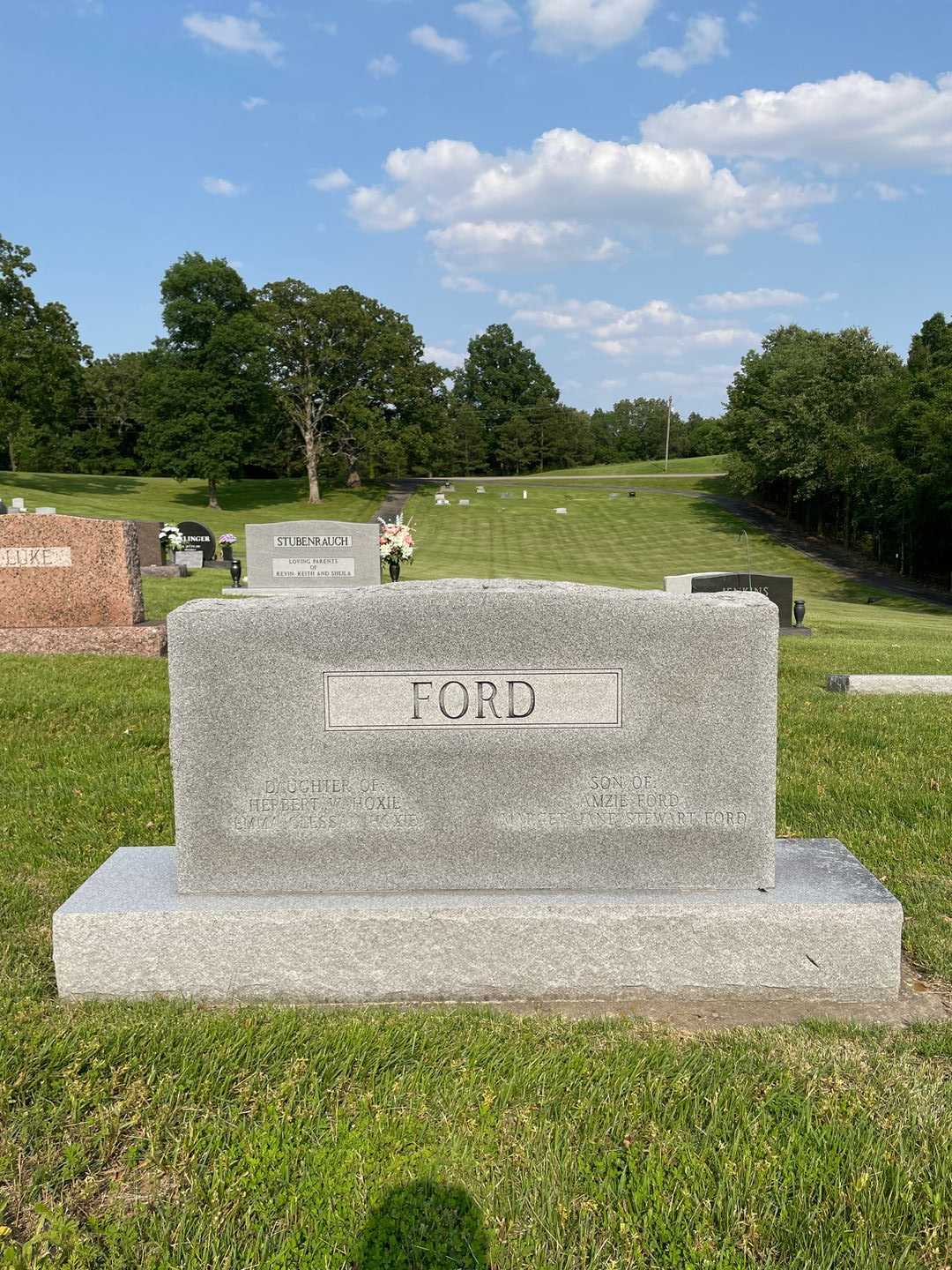 Bernice E. Ford's grave. Photo 2