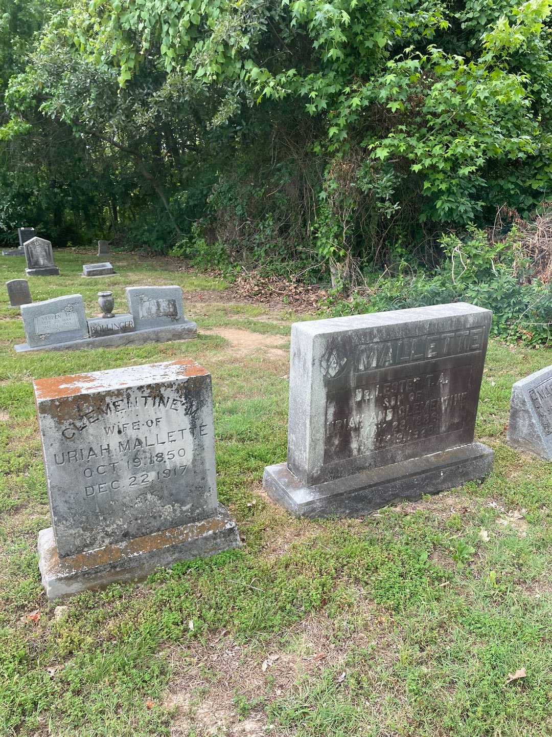 Clementine M. Mallette's grave. Photo 2