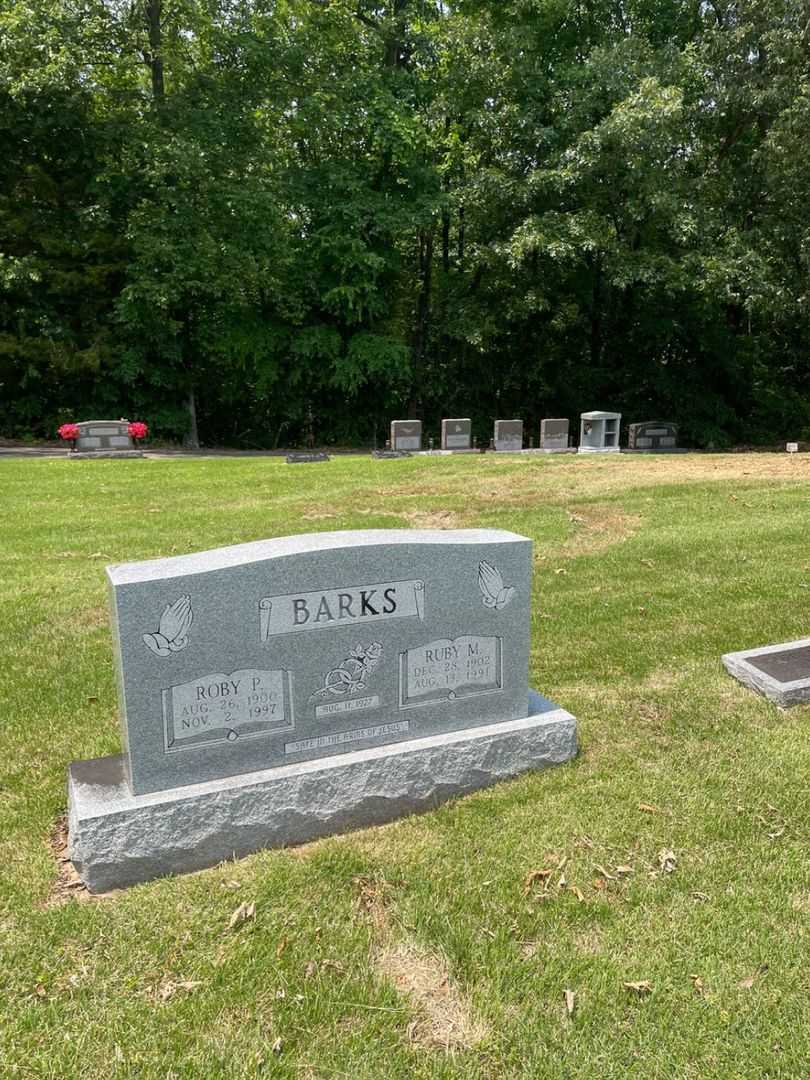 Roby M. Barks's grave. Photo 3