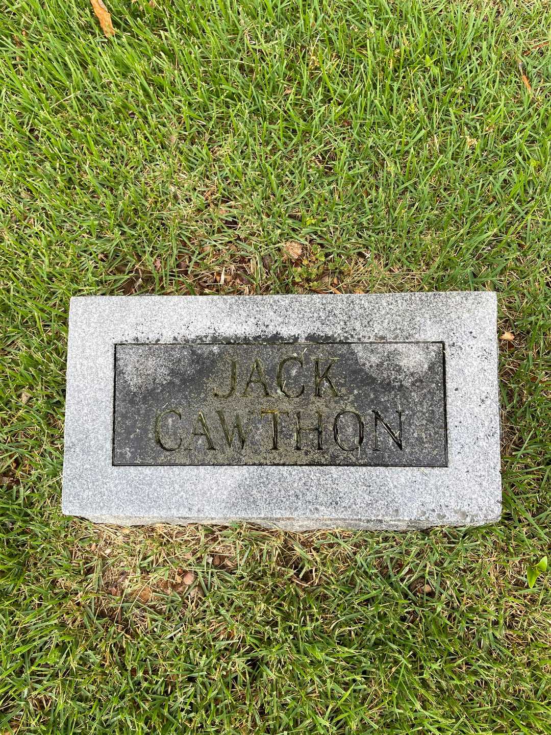 Jack Cawthon's grave. Photo 1