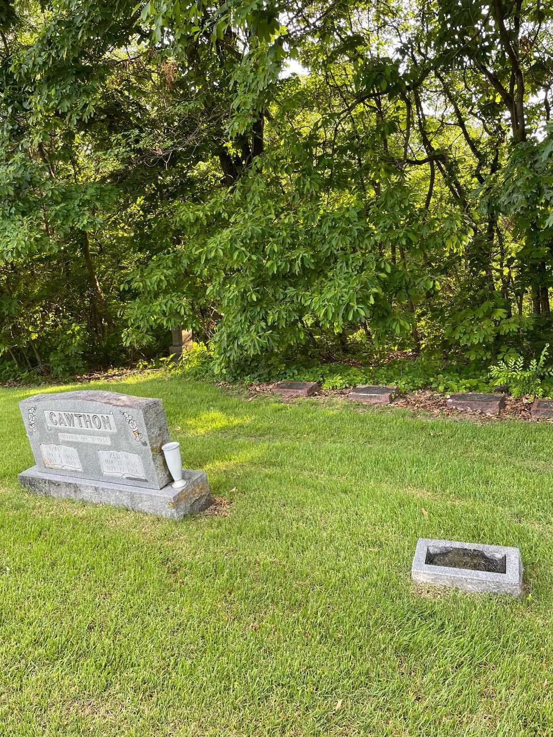 Jack Cawthon's grave. Photo 2