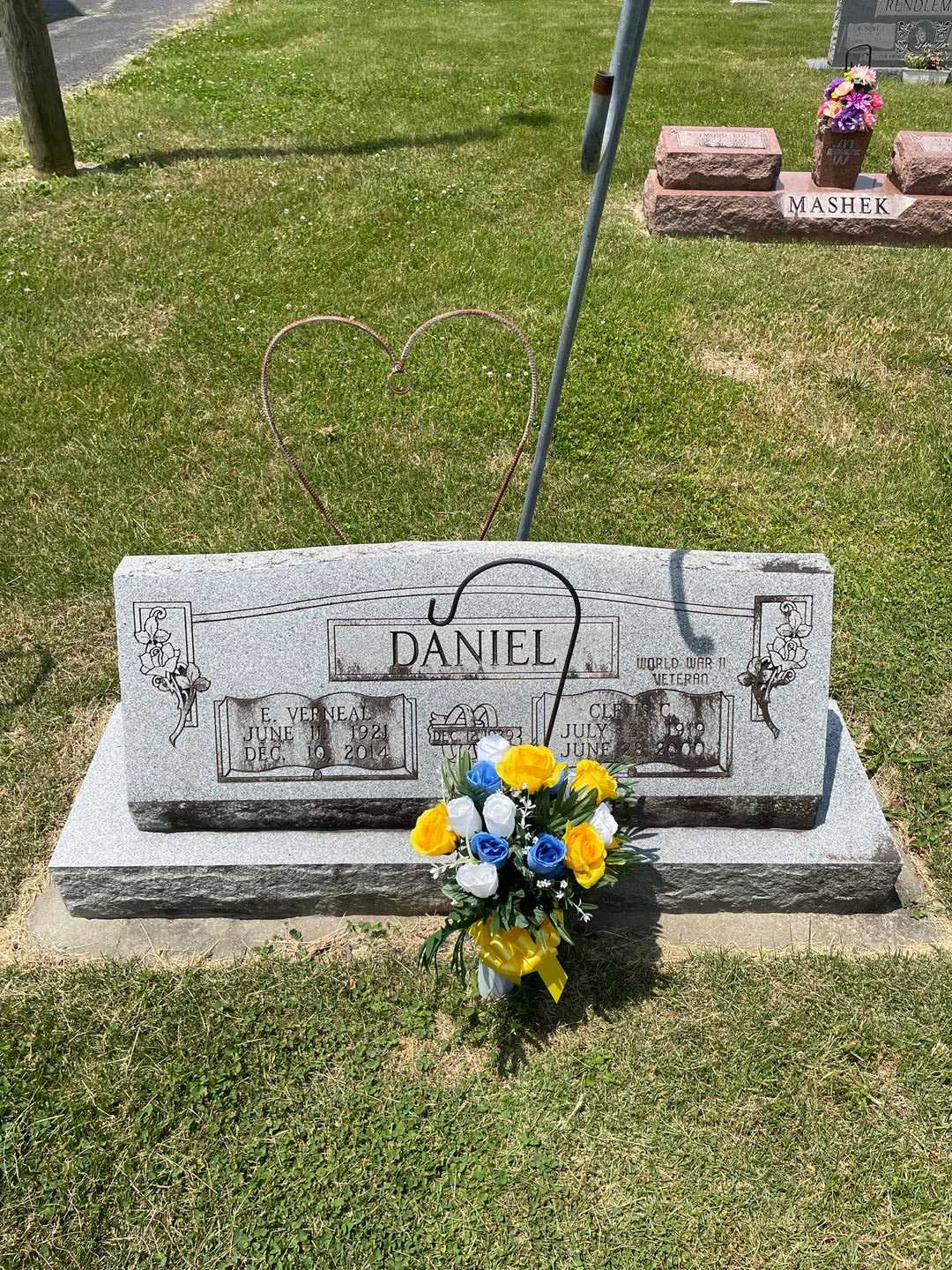 Cletis C. Daniel's grave. Photo 1