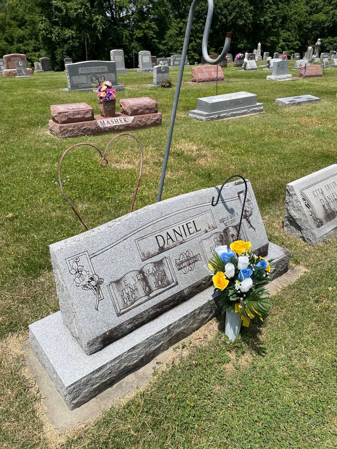 Cletis C. Daniel's grave. Photo 2