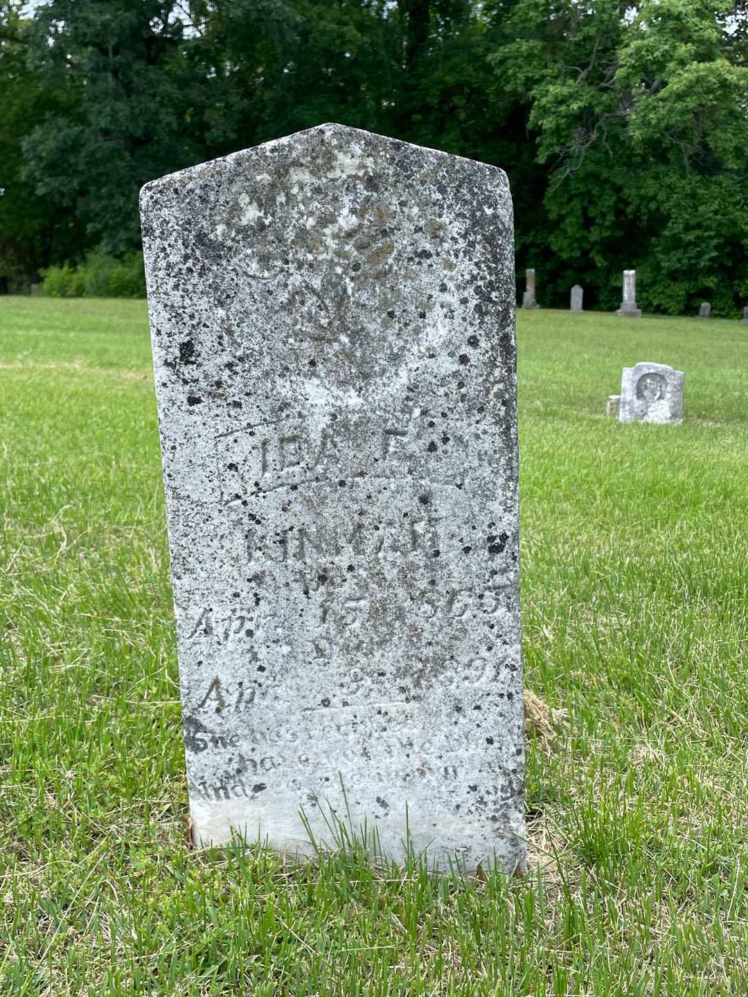 Ida E. Kinman's grave. Photo 1